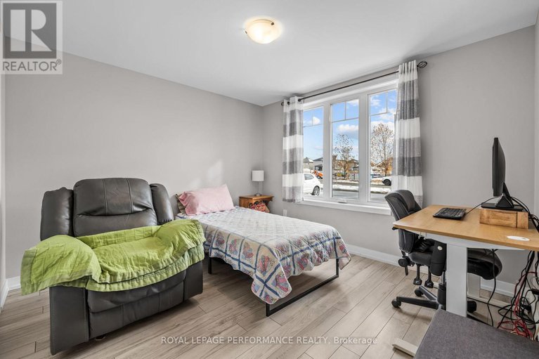 29215751/404-99-st-moritz-trail/embrun/russell/ontario/K0A1W0_21