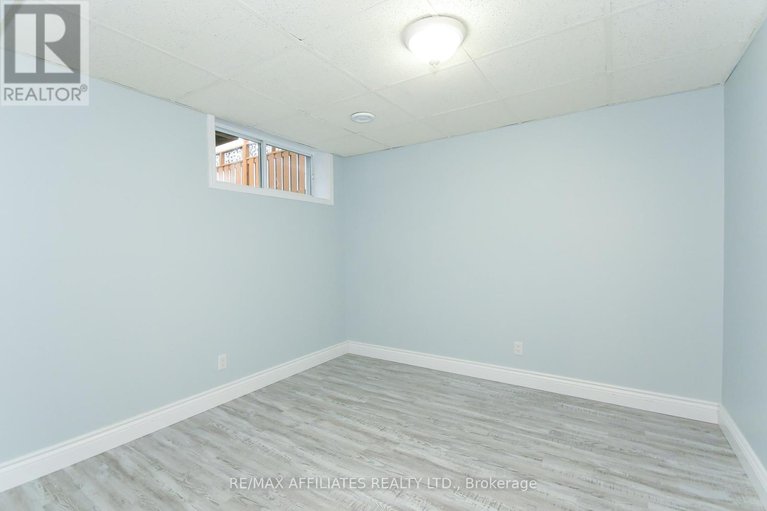 28479227/1980-scully-way-s/fallingbrookgardenway-south/ottawa/ontario/K4A4H2_27