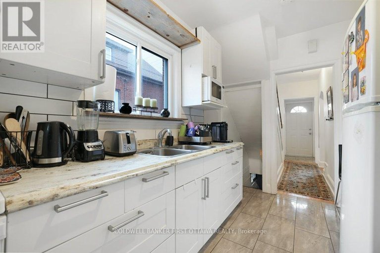 29612748/968-gladstone-avenue/hintonburg/ottawa/ontario/K1Y3E7_13