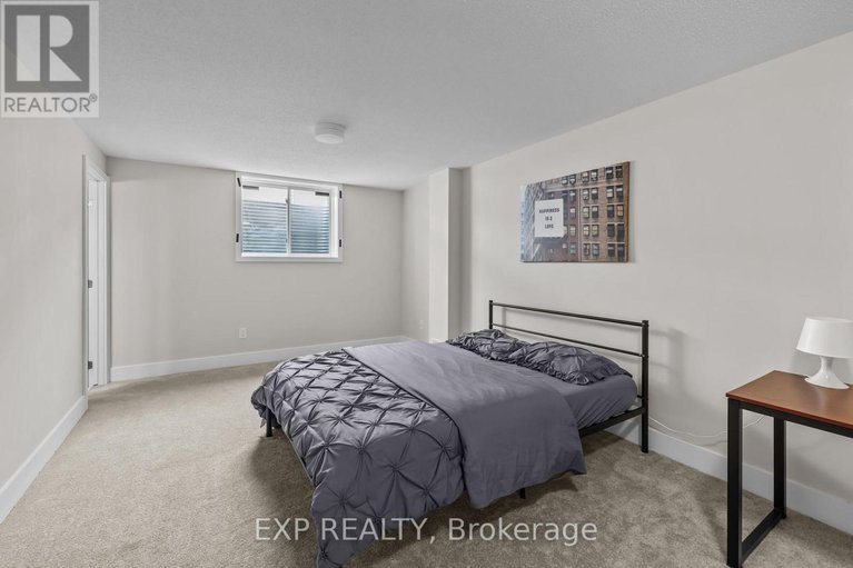 28622756/288-billrian-crescent-s/stittsville-north/ottawa/ontario/K2S3A4_32