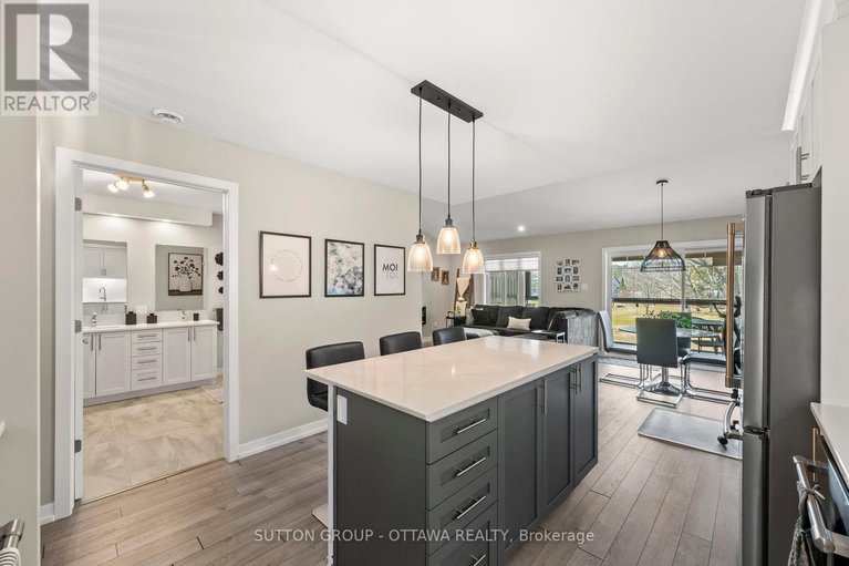 29586662/294-308-masters-lane/town-of-rockland/clarence-rockland/ontario/N1A2W1_9