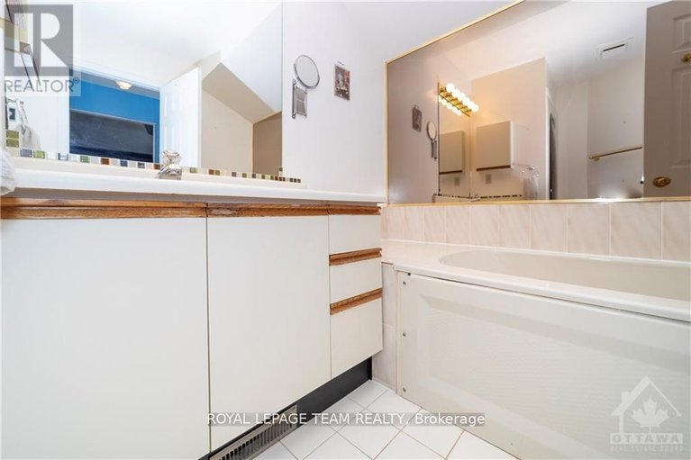 29613810/2982-richmond-road-s/fairfield-heights/ottawa/ontario/K2B6S7_20