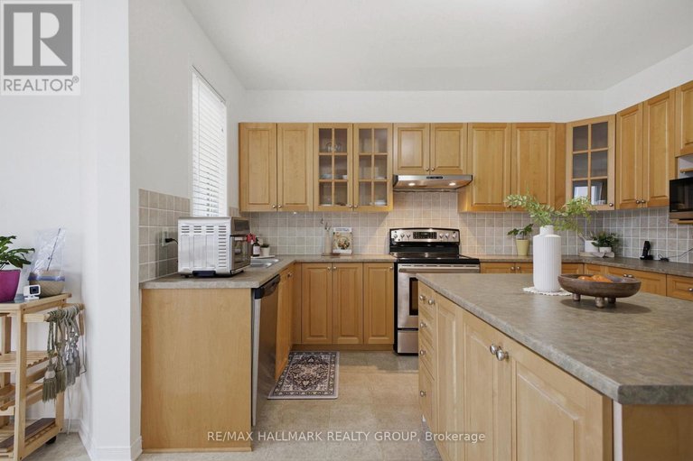 29599648/747-larcastle-circle/avalon-east/ottawa/ontario/K4A4Z2_15