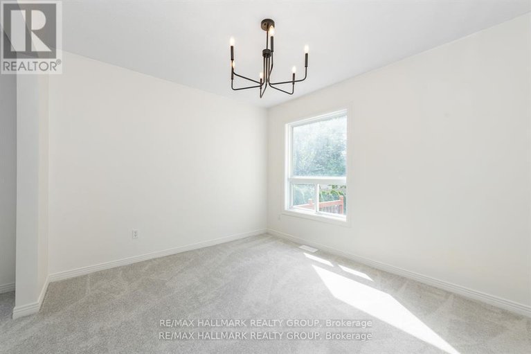 28933666/55-willow-glen-drive/bridlewood/ottawa/ontario/K2M1K9_10