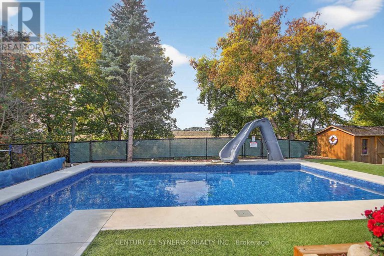 29043426/103-queen-charlotte-street/richmond/ottawa/ontario/K0A2Z0_43