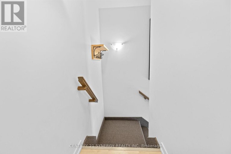 29571243/710-360-montee-outaouais-street/town-of-rockland/clarence-rockland/ontario/K4K0N3_38