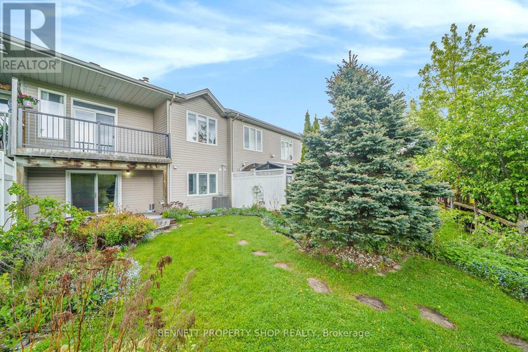 28438750/55-eileen-crescent/stittsville-central/ottawa/ontario/K2S1X2_4