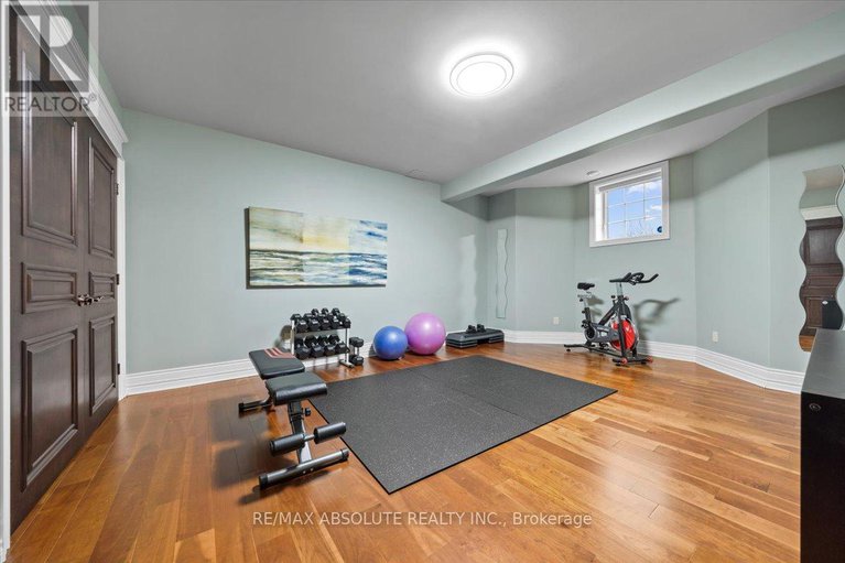28246473/124-biltmore-crescent/btwn-franktown-rd-fallowfield-rd/ottawa/ontario/K2S2C6_46