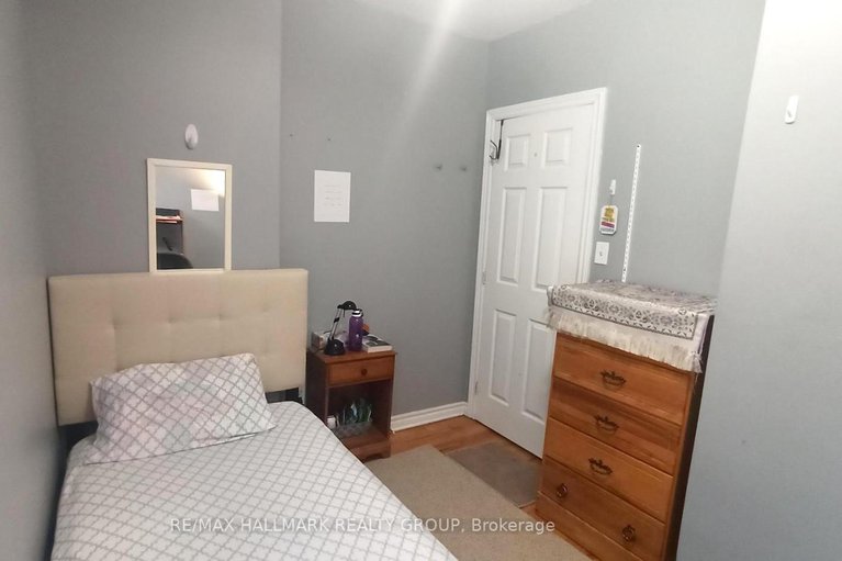28426563/480-cumberland-street/sandy-hill/ottawa/ontario/K1N7J9_21