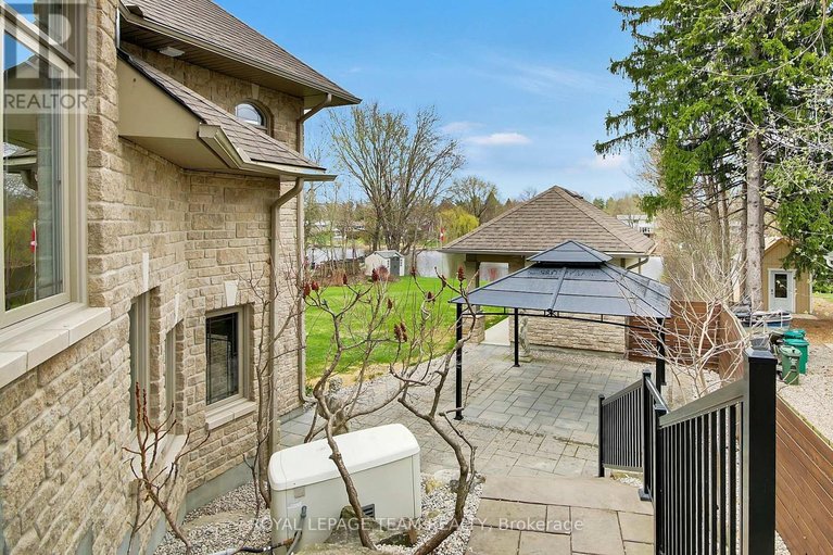 29679096/5591-manotick-main-street/manotick-village-manotick-estates/ottawa/ontario/K4M1A4_43