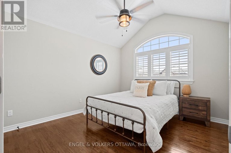 29512841/407-landswood-way/stittsville-south/ottawa/ontario/K2S0A3_30