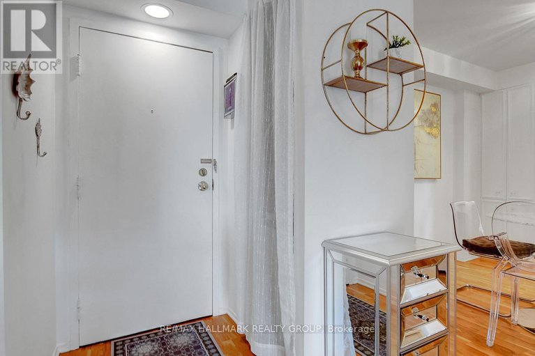 28859548/504-222-guigues-avenue/lower-townbyward-market/ottawa/ontario/K1N5J2_5