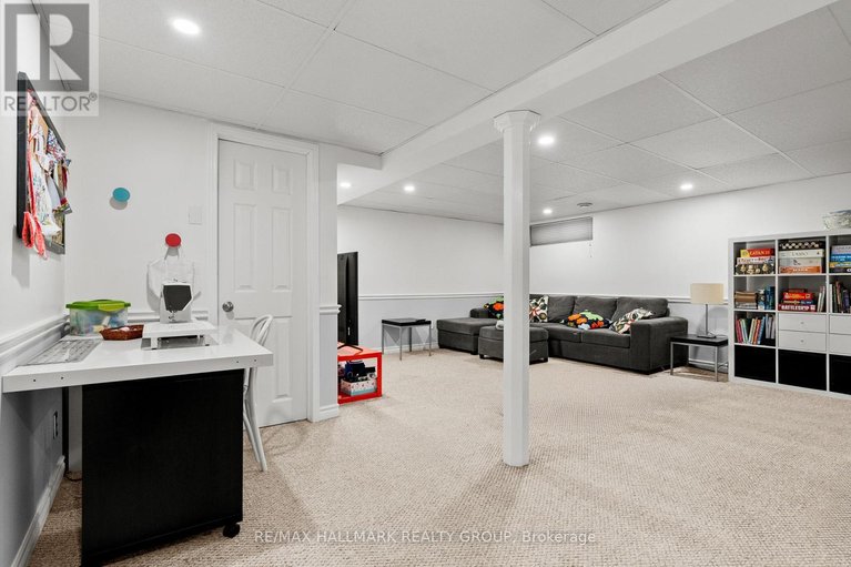 29447574/34-nanook-crescent/katimavik/ottawa/ontario/K2L2A7_70