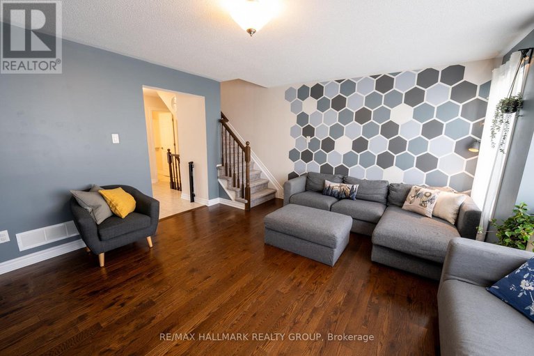 28835804/106-gelderland-private/emerald-meadowstrailwest/ottawa/ontario/K2V0H8_18