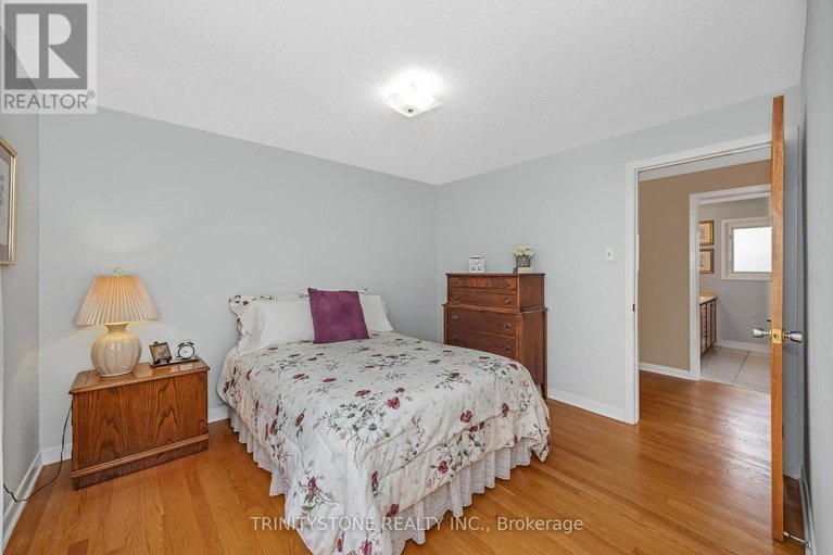 28500513/7-pulford-crescent/bayshore/ottawa/ontario/K2B6L6_31