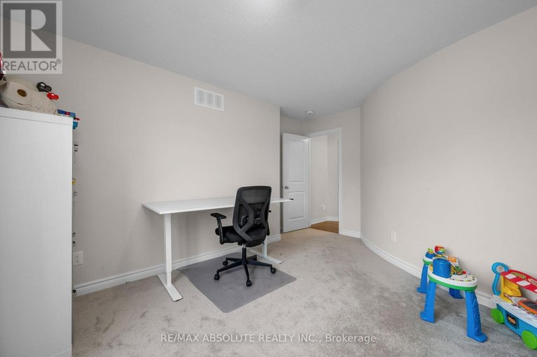 29619478/706-parade-drive/stittsville-south/ottawa/ontario/K2S0Z4_29