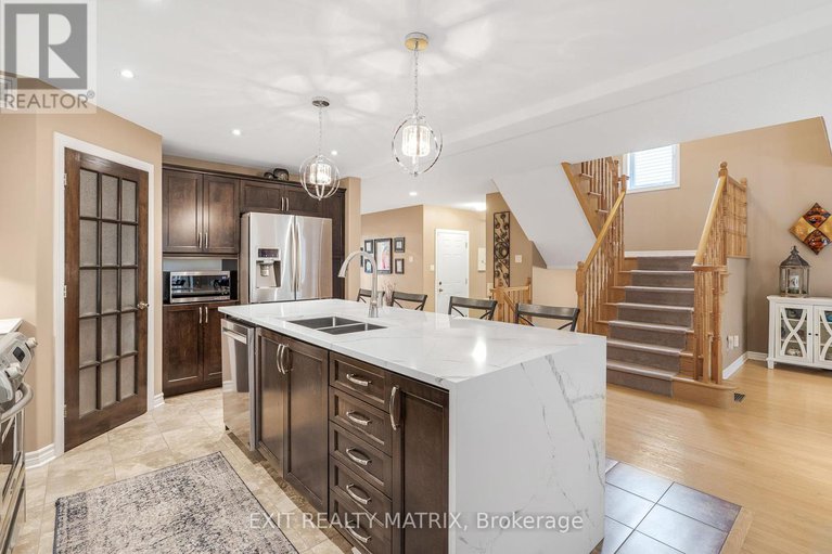 28751207/23-cobblestone-drive/village-of-russell/russell/ontario/K4R0A7_8