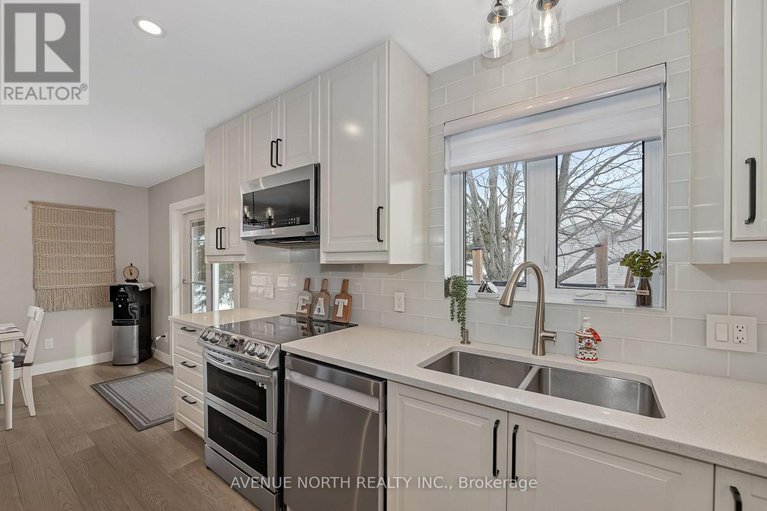 29416528/7028-shadow-ridge-drive/greely/ottawa/ontario/K4P1B7_7