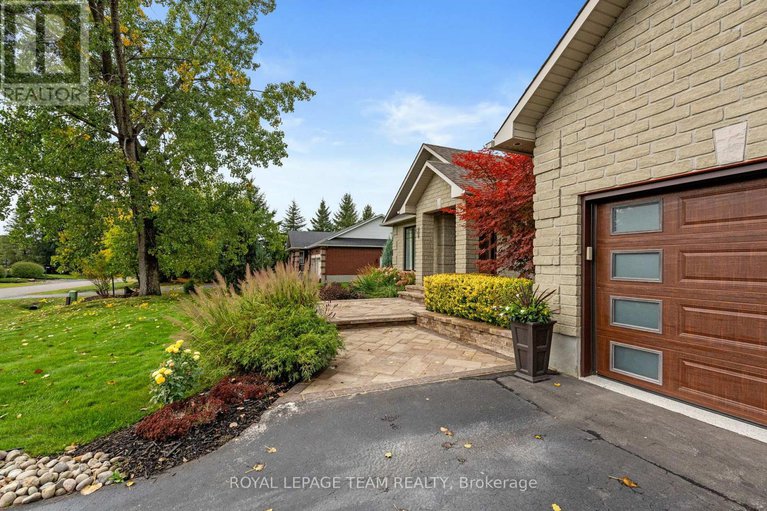28915487/6903-twin-lakes-avenue/greely/ottawa/ontario/K4P1P1_4
