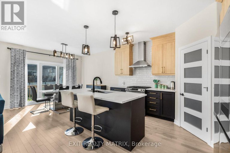 28493432/461-aurora-street/russell-twp/russell/ontario/K4R0L3_8