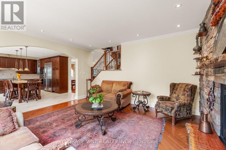 28599079/313-eckerson-avenue/stittsville-south/ottawa/ontario/K2S0K8_29