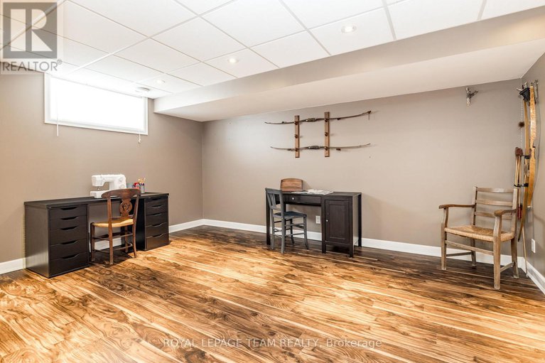 29317339/5830-wood-duck-drive/osgoode-twp-north-of-reg-rd-6/ottawa/ontario/K0A2W0_32