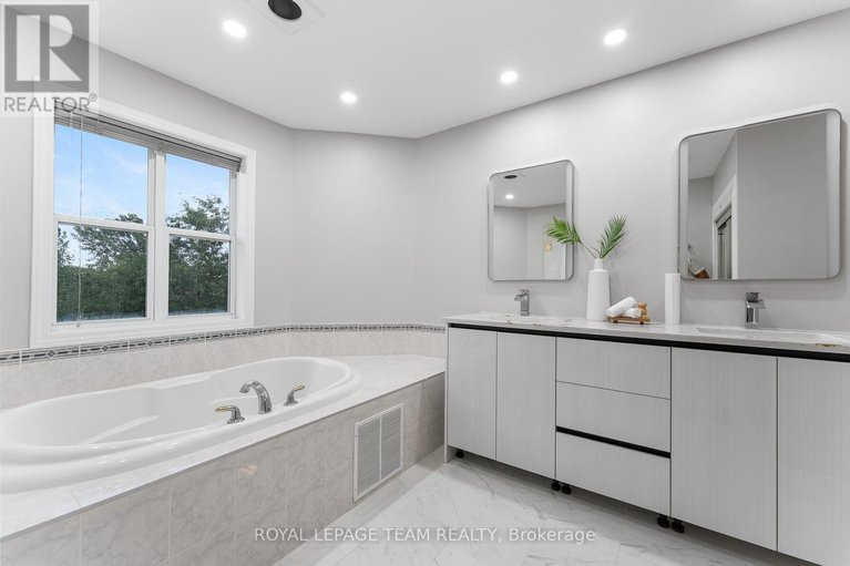 29223191/7474-mitch-owens-road/osgoode-twp-north-of-reg-rd-6/ottawa/ontario/K4P1K9_29