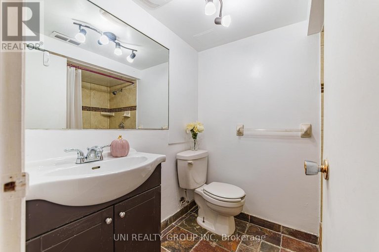 29578391/17-forest-park-avenue/city-viewskylinefisher-heightsparkwood-hills/ottawa/ontario/K2E5A2_30