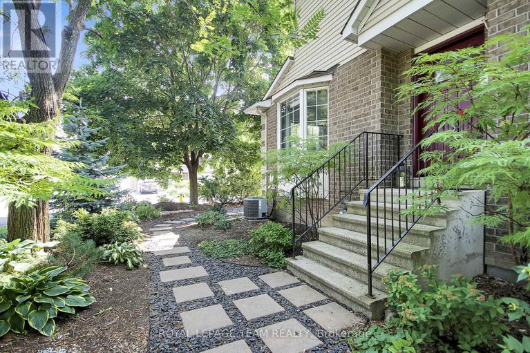 28617518/16-riverbank-court/stittsville-central/ottawa/ontario/K2S1V7_30