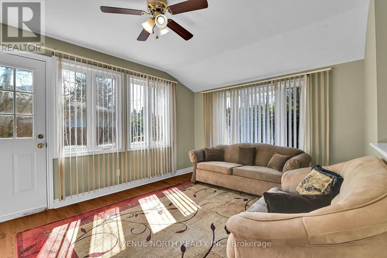 29653948/980-wiseman-crescent/riverside-park/ottawa/ontario/K1V8J4_13