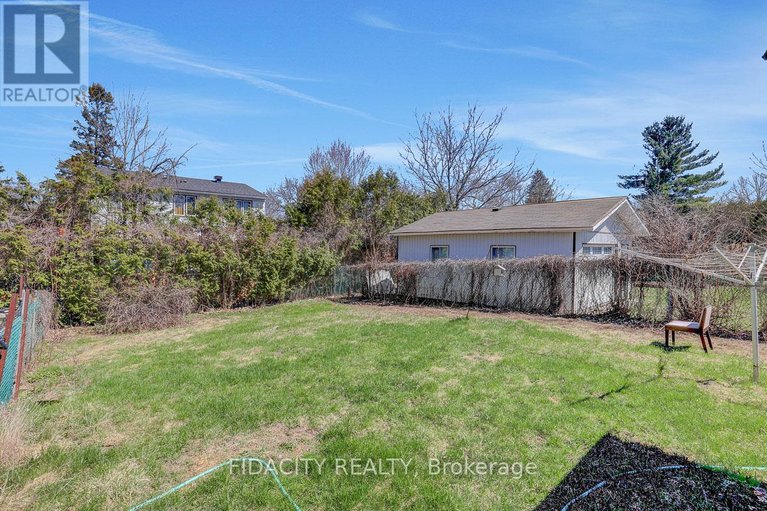 29664921/2336-ogilvie-road/beacon-hill-north/ottawa/ontario/K1J7N6_12