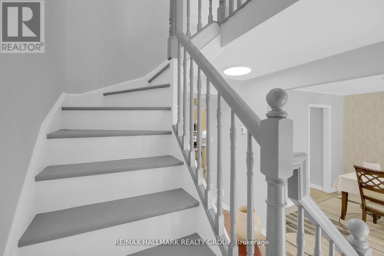 29220423/1-1821-walkley-road/urbandale-acres/ottawa/ontario/K1H6X9_22