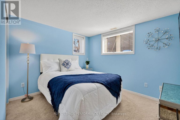 29415580/2-70-briargate-private/springridgeeast-village/ottawa/ontario/K4A0C3_33