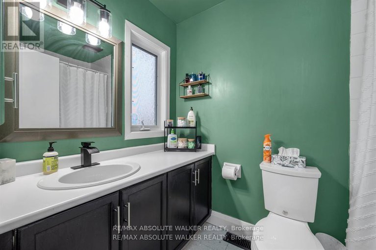 29208541/108-cedarock-drive/bridlewood/ottawa/ontario/K2M2H5_22