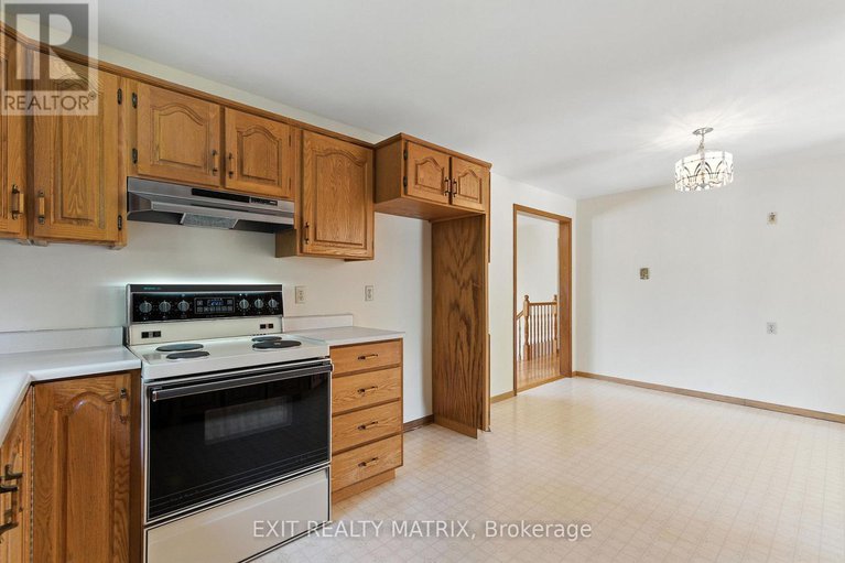 28525668/26-farmers-avenue/vankleek-hill/champlain/ontario/K0B1R0_14