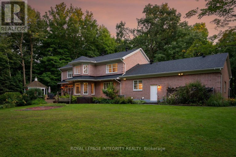 28641841/27-marchbrook-circle/rural-kanata-central/ottawa/ontario/K2W1A1_39