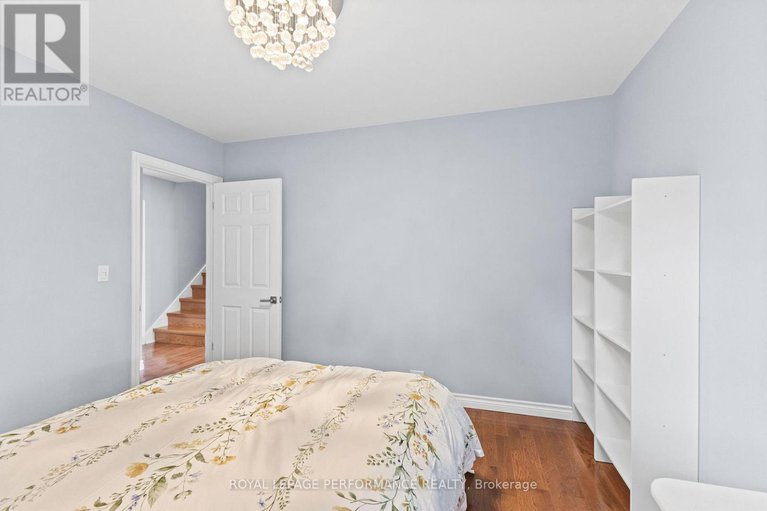 28864707/10-argue-drive/borden-farmstewart-farmcarleton-heightsparkwood-hills/ottawa/ontario/K2E6S1_9