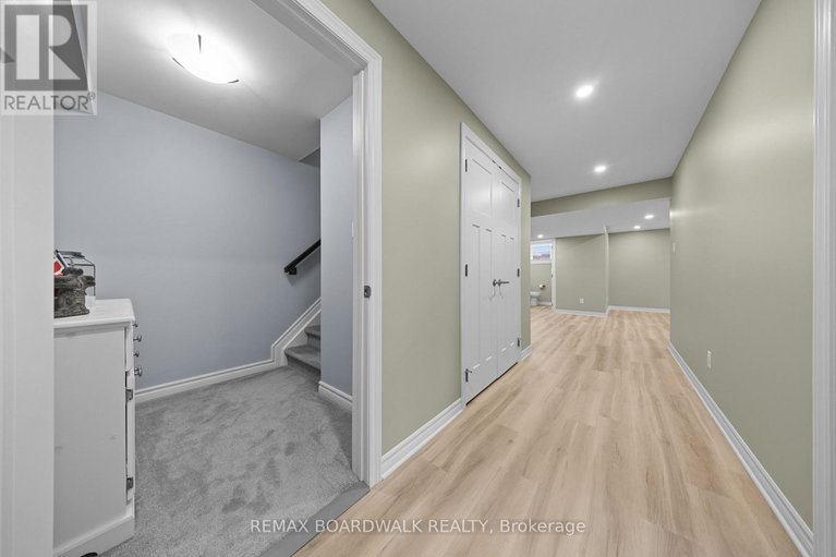 29641408/211-mckenny-street/mississippi-mills-ramsay-twp/mississippi-mills/ontario/K0A1A0_33