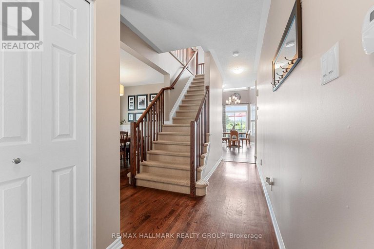 28777337/182-felicity-crescent/mer-bleuebradley-estatesanderson-park/ottawa/ontario/K1W0C2_5