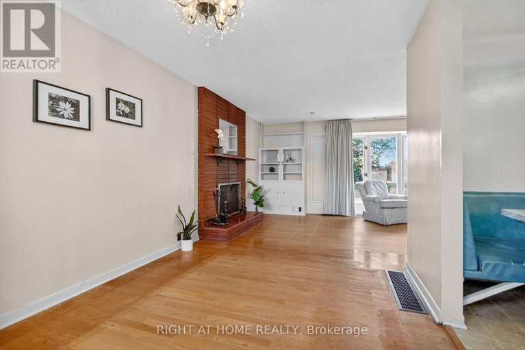 28954336/6-higwood-drive/borden-farmstewart-farmcarleton-heightsparkwood-hills/ottawa/ontario/K2E5K7_8