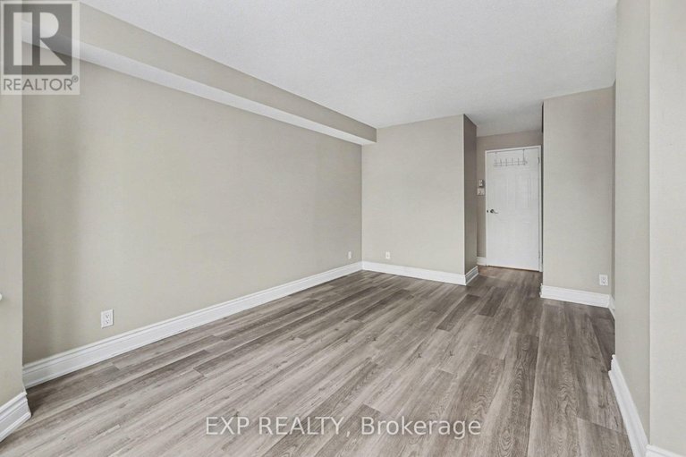 29583990/404-80-sandcastle-drive/leslie-park/ottawa/ontario/K2H9E7_11