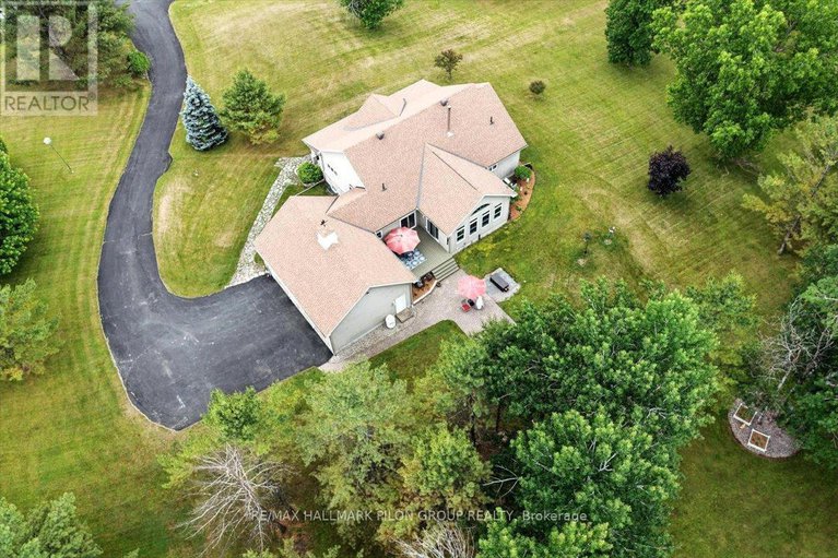 28588530/3086-green-pine-court/cumberland-west/ottawa/ontario/K4C1R9_32