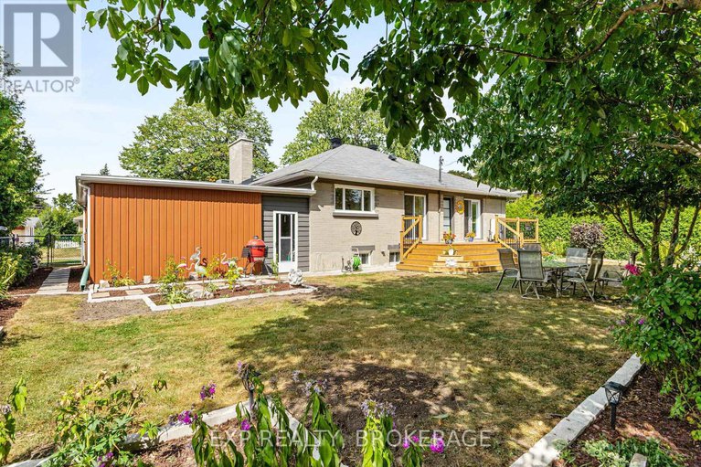 29279795/1502-farnsworth-avenue/alta-vista/ottawa/ontario/K1H7C3_40