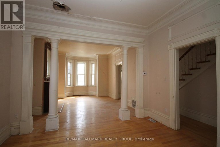 29131115/301-waverley-street/ottawa-centre/ottawa/ontario/K2P0V9_12