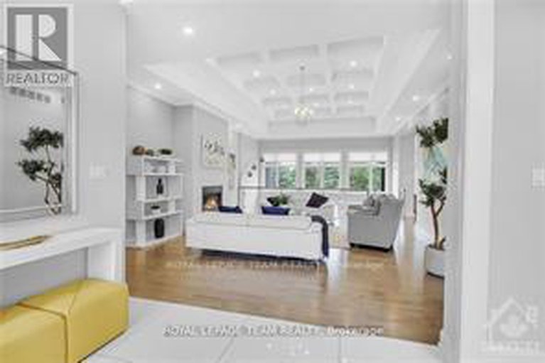28941277/525-leimerk-court/manotick-village-manotick-estates/ottawa/ontario/K4M0B2_6