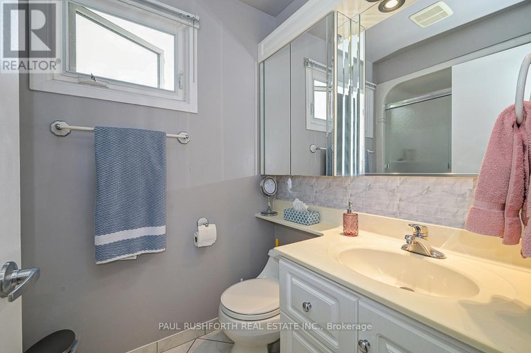 28886190/6351-viseneau-drive/chateauneuf/ottawa/ontario/K1C2G8_18