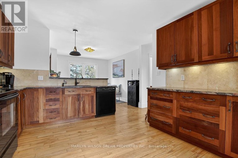 29599055/2105-bangor-street/elmvale-acresurbandale/ottawa/ontario/K1G2X6_20