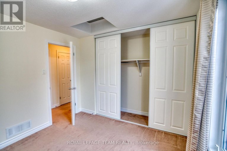 29240132/7-176-paseo-private/centrepointe/ottawa/ontario/K2G4N7_22