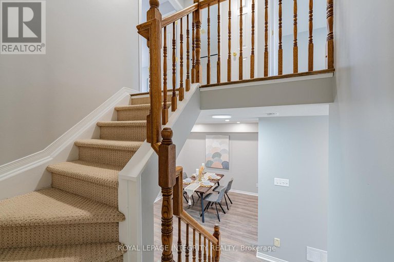 28621656/165-kinross-private/morgans-grantsouth-march/ottawa/ontario/K2K3P8_18