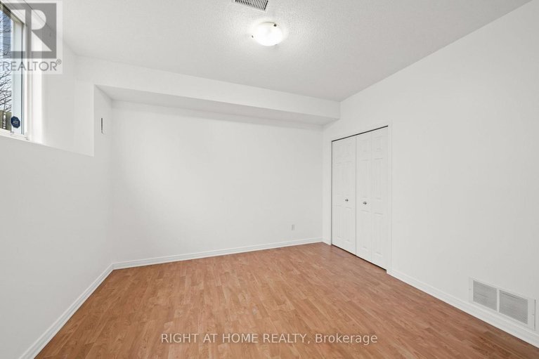 29607678/35-montana-way/longfields/ottawa/ontario/K2J4M2_34